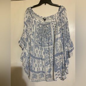 Unique spectrum blue and‎ white hire blouse